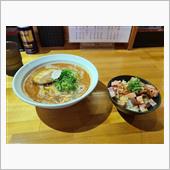 ラーメン　麺屋じすり