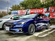 新型レヴォーグ STIスポーツ、納車からまっすぐピットインでスタッドレスタイヤを装着。そして冬でもレイズ･ホムラ2x9で精悍に仕上げました!!