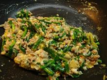 できちゃった～。 ひき肉入りニラ玉丼
