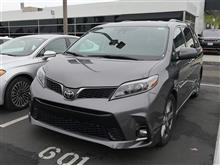 レンタル：トヨタ シエナ（Toyota Sienna）