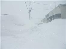 東北や北陸道、日本海側等は暴風雪です