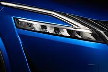 新しい日産キャシュカイ「QASHQAI」、出ます・・・。