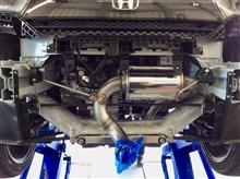 ホンダと言えばやはりこのメーカーは気になりますよね。S660にシンプルゆえに凄みさえ感じるセンター1本出しのスプーンN1マフラーキットを装着しました!!