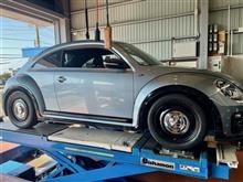 アイバッハのダウンサスで車高を落として、趣のあるホイール、ディーン･クロスカントリーを組み合わせたら、どこか西海岸っぽくなりました。そして走りもスポーティに!!