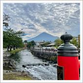 代車のM135iと富士山と  ...