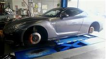 最新スタッドレス“BLIZZAK VRX3”には「255/40R20」「285/35R20」サイズがある!! つまり35GT-Rも履けちゃうんです!それはともかく完全摩耗したので“S007A”へ交換!