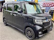 “BBS RP”と“REGNO GR-Leggera”の組み合わせは軽自動車にビシッとキマるチョイスですね!!装着にあわせてサビサビだったハブを防錆コーティングしてメンテもバッチリです。