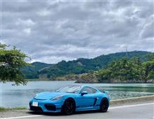 4駆911と2駆718。