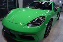 「パイソングリーン」ポルシェ ケイマン718Tのガラスコーティング【リボルト神戸】 「パイソングリーン」ポルシェ ケイマン718Tのガラスコーティング【リボルト神戸】
