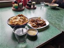 レトロ食堂藤屋にてカツ丼と焼肉を愉しむ レトロ食堂藤屋にてカツ丼と焼肉を愉しむ