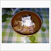 今日は、牛すじ煮込みで。