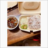 昼食は牛筋カレー