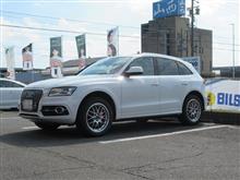 これも経年劣化？...AUDI Q5　HIDバーナー＆LEDウィンカー