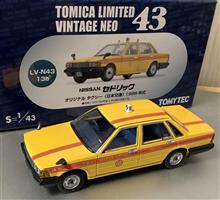 1/43TLVのセドリックオリジナル日本交通タクシー(1988)です♪ 1/43TLVのセドリックオリジナル日本交通タクシー(1988)です♪