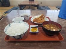つつみ食堂にてメニューに無い豚カツ定食を愉しむ