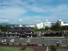 旧室蘭駅舎と蒸気機関車と絵鞆小学校