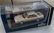 レアな1/43(MARK43)のF31レパード前期型ゴールドツートンです♪