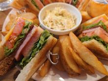 川端でサンドイッチランチ　イグニッションスイッチ