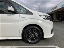 ステップワゴン　スタッドレスタイヤに交換