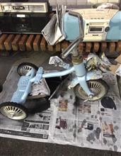 三輪車のペイント