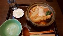 お昼は鍋焼きうどん･････♪