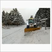 今日の愛車も4WD(￣ー￣)