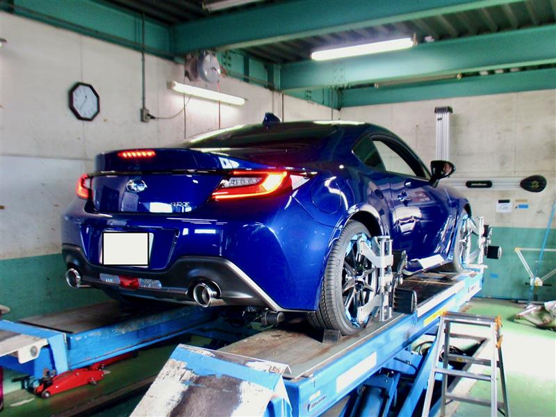 STIコイルスプリングでローダウンしたので、きっちり測定・調整しま STIコイルスプリングでローダウンしたので、きっちり測定・調整しま