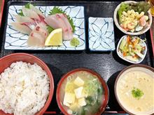 麦とろ まる信食堂