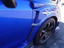 リアバンパーはワンオフ加工でひと味違うデザインに!!じっくり計画して“VARIS WRX STI&amp;S4 VAB/VAG ARISING Ⅱ”のフロントフェンダーとリアバンパーを装着しました。