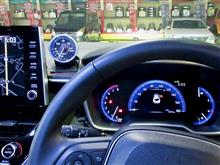 機能はとってもシンプルですが精度が高くて愛車のコンディションをしっかり把握できます。ブルーカラーを選んで“Defi Racer Gauge N2”を取り付けました!!