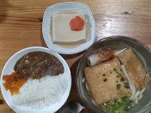 パックきつねうどん＆どけちカレー＋半額チキンカレー