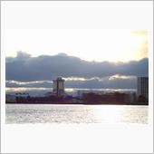 「夕方の名古屋港」