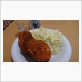 近所のファミマで骨付きチキン ...