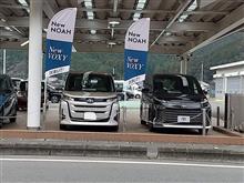 新型トヨタノア＆ヴォクシー、スマホで駐車できるらしいね・・・。(驚)