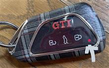 GTI: キーの作動灯が点滅する