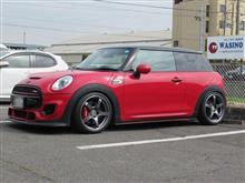 モディファイが進みます...MINI F56 JCW ユピテルレーダー探知機＋KARO