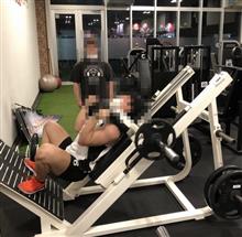 背中・・・