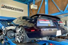 Z34用純正ホイールをZ32に装着したら、フルバンプ時に若干の干渉の可能性があったので、アライメント調整しました。クルマとカスタムに合わせたアジャストも大事ですね。