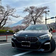 桜が咲きはじめました🌸 #04 〜 代車M235iと富士山と🗻✨