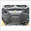 BMWiX3のフロントボンネット内部