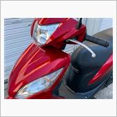 赤のホンダ Dio100 に ...