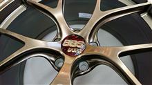あの5本クロススポーク超軽量超超ジュラルミン鍛造ホイール“BBS RI-D”に新設定された“ダイヤモンドゴールド（DG）”をソッコー展示中!! 妖艶で、なまめかしくて、あでやかなワクワクのカラーです。