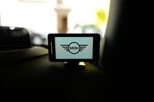 ミニJCWのカスタム3連発！「レーダー探知機＋起動画面をMINI仕様に」「純正キーキャップ」「純正ドライブレコーダー」