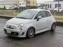 メンテナンスは大事..アバルト500　エンジンオイル交換　FUCHS　5W40エンジンオイル