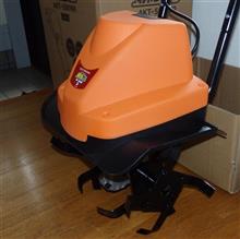 廉価な小型耕運機を買いました。