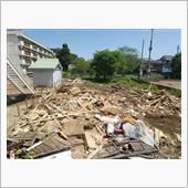 土蔵倒壊現場の片付け