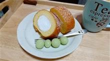 ロールケーキは安物じゃないよ！甘いモノ。