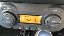 セルボ　エアコン　AUTO点滅