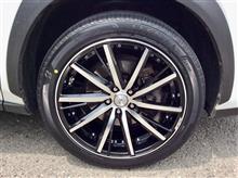 エレガントなスポークデザインと深いコンケイブで魅せる“STEINER SF-V”に、SUV専用コンフォートタイヤ“ALENZA LX100”をチョイス。快適かつスタイリッシュな20インチ仕様完成です！