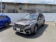 気持ちに豊かさと余裕を与えてくれる安定のSUV